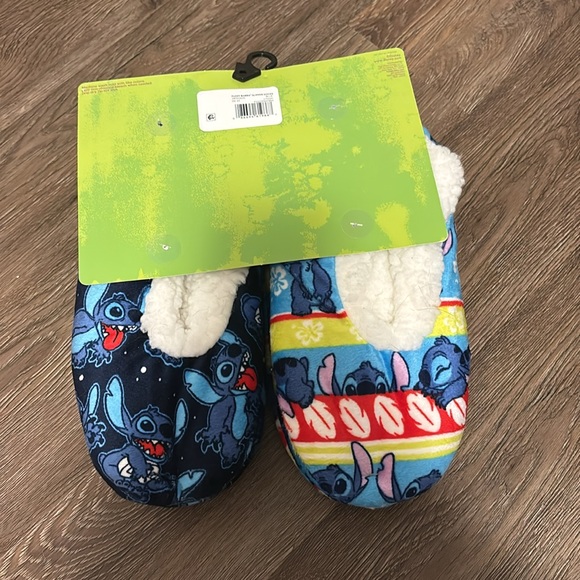 brand new lilo and stitch 2 pack of women’s slipper socks - Picture 2 of 3